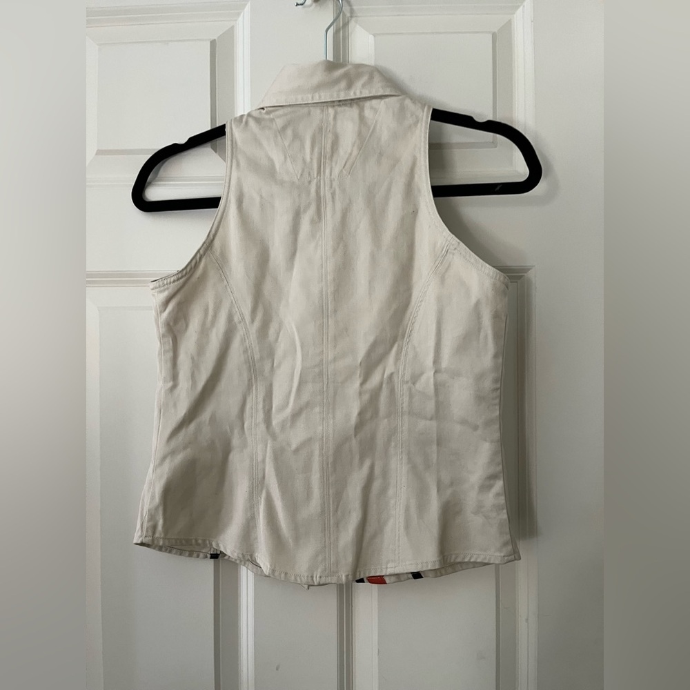 Women’s Harley-Davidson Racing Performance Sleeveless collared Top button front - Picture 5 of 9